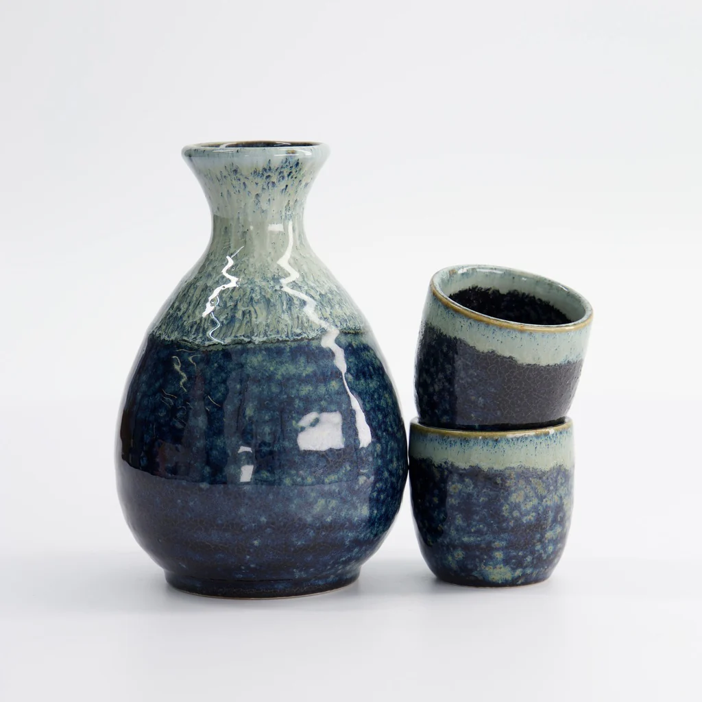 Sake Set 1:2 Namako Unofu 8x12.5cm + 4.5x4.5cm (300ml +50ml) 3pcs - Image 2